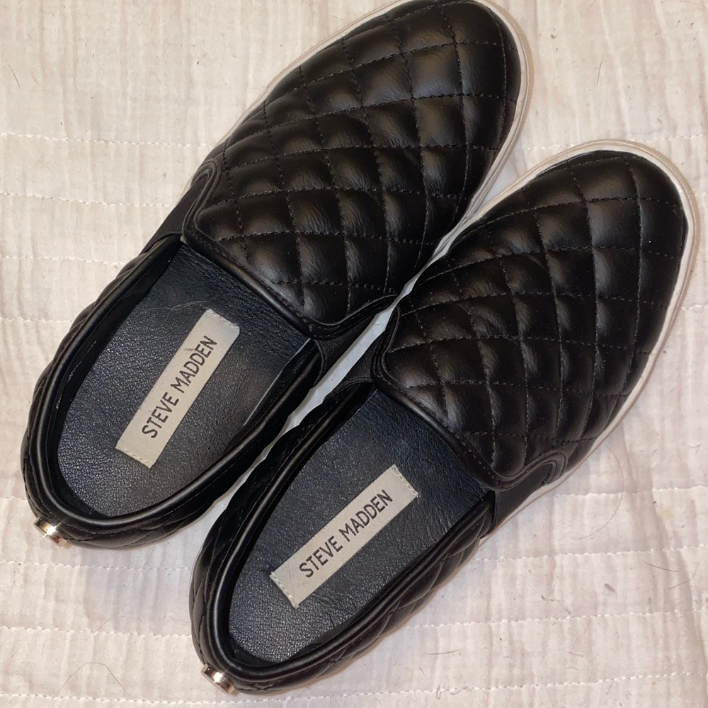 Steve Madden slip on sneakers